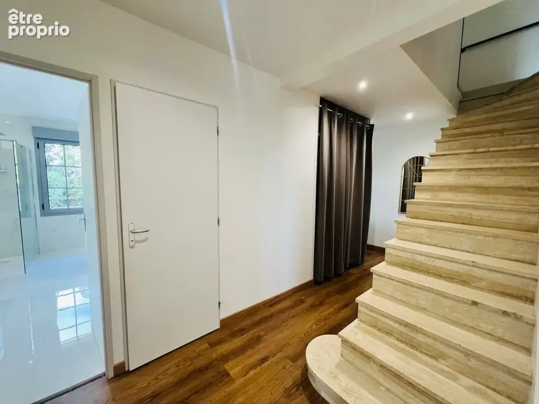 Maison rénovée 5 chambres - parc boisé - 7 min Châtellerault - photo 3