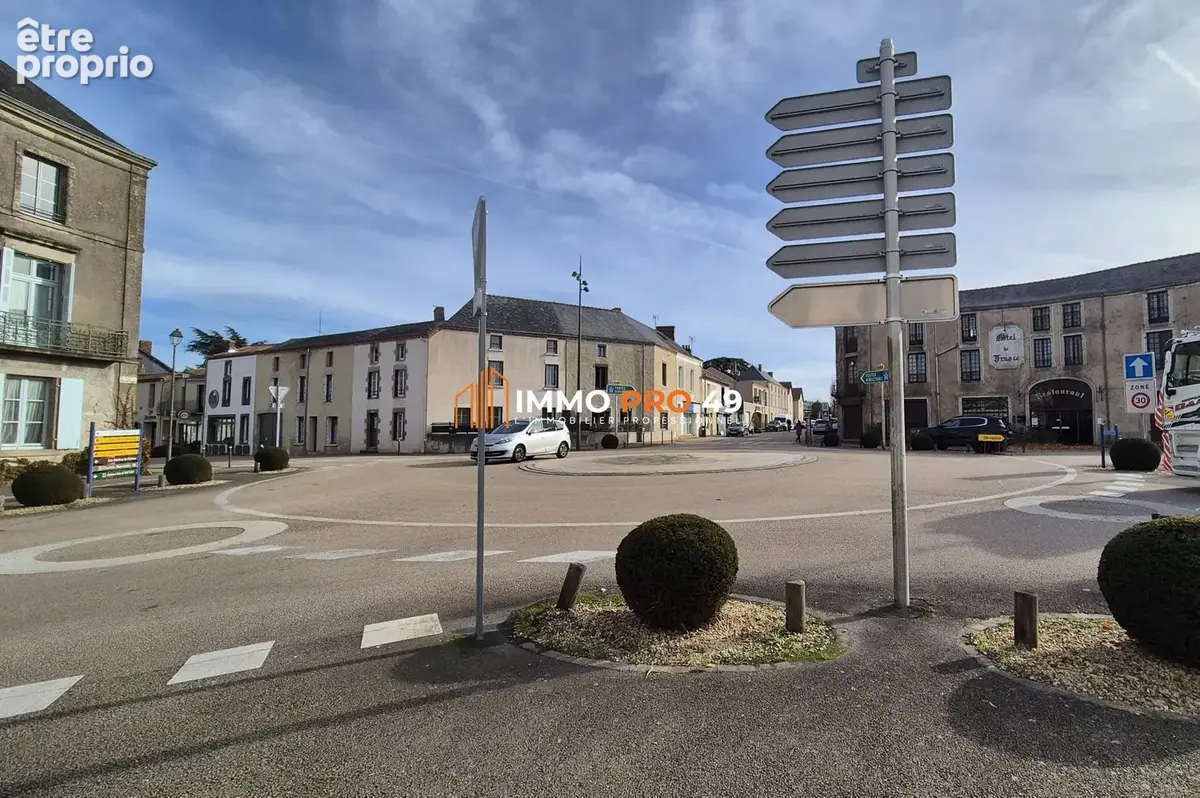 Commerce 80 m² à vendre à Mortagne-Sur-Sevre (85290) - photo 2