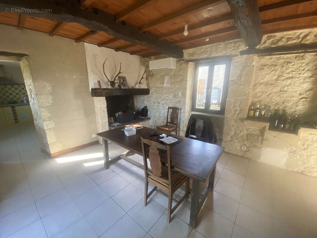 Maison à CASTERA-VERDUZAN