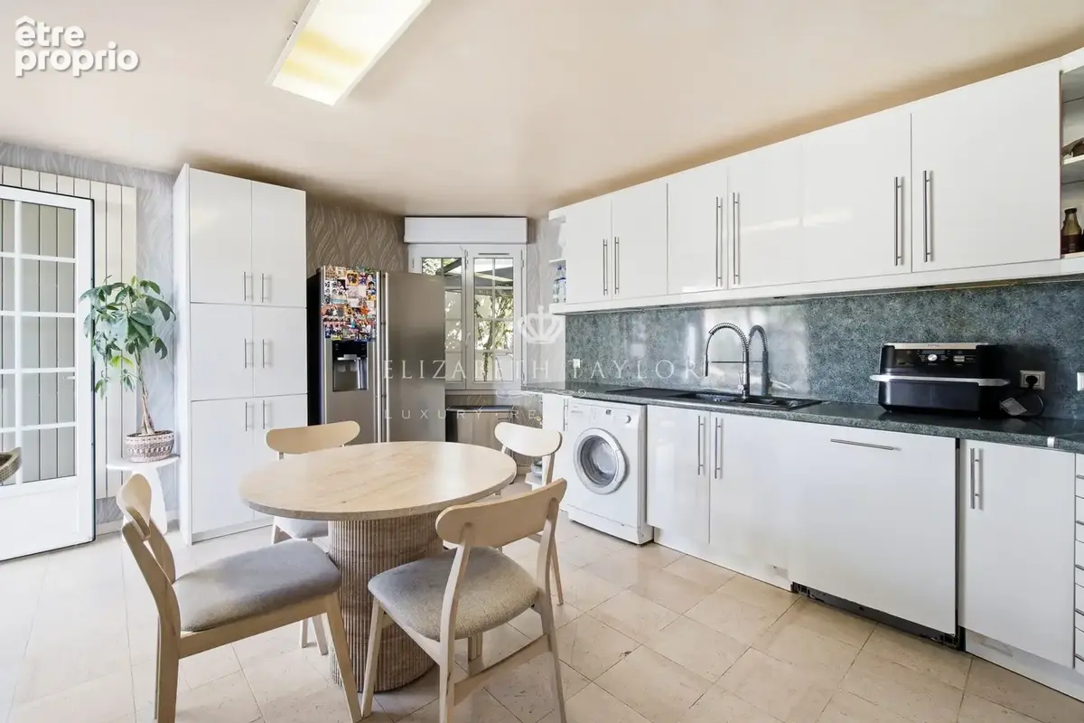 Maison familiale de charme en parfait état à Bezons - photo 11