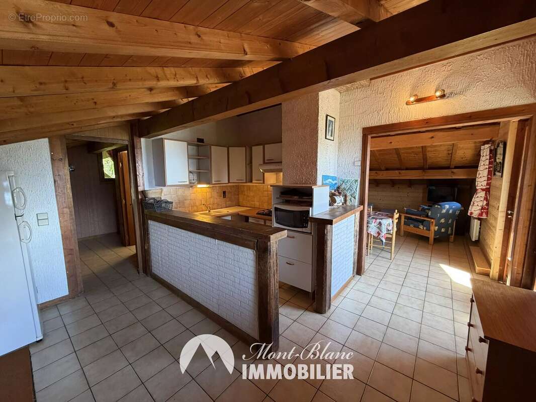 Maison à COMBLOUX