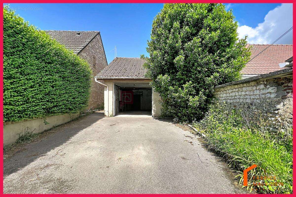 EXCLUSIVITÉ  - Plain-pied individuel au coeur de Beaumérie-Saint-Martin - Opportunité rare - photo 16
