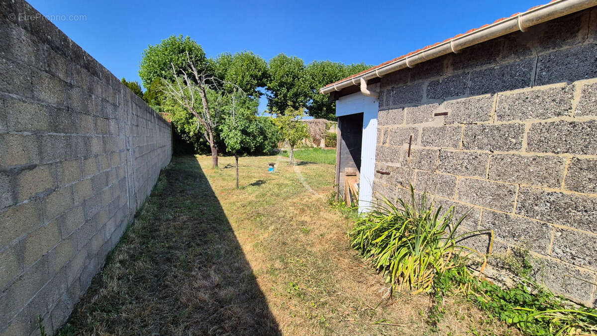 Terrain + garages - Rochefort 238 m2 - photo 9