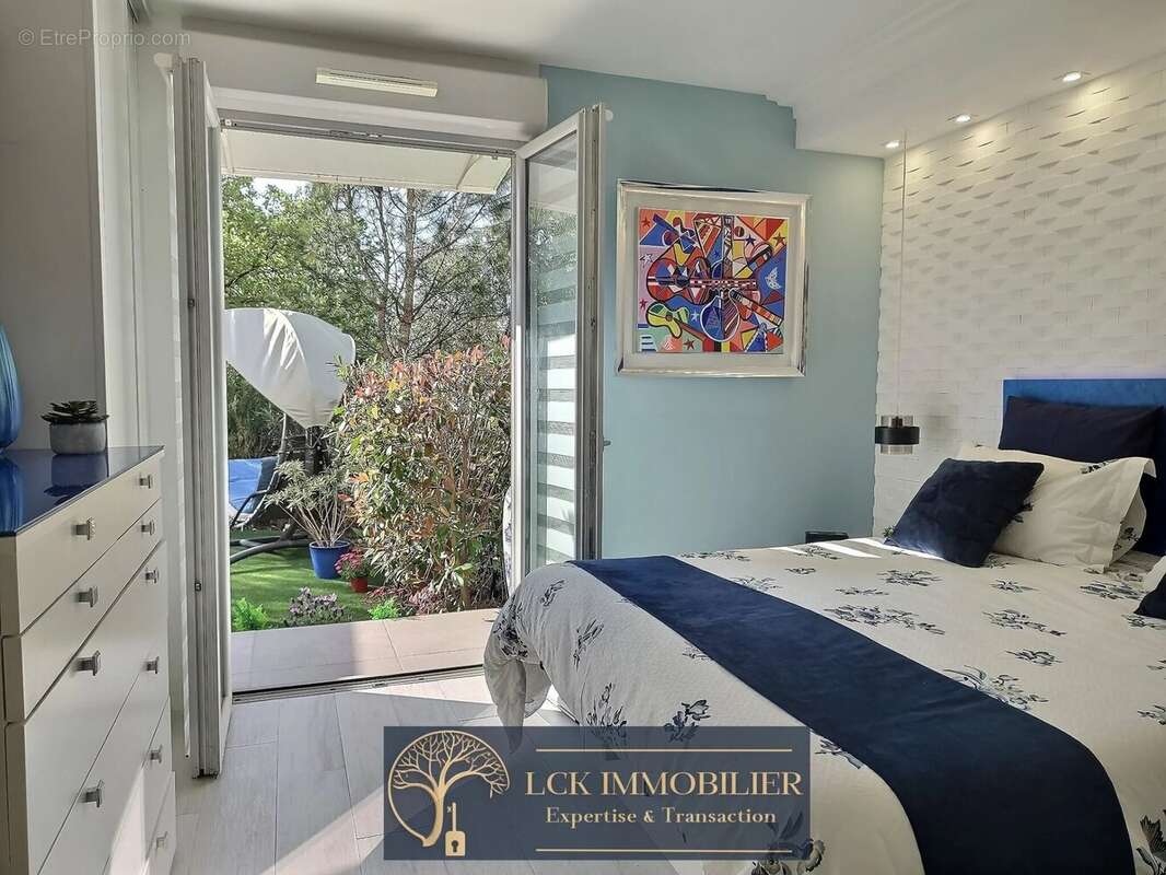 Appartement à PUGET-SUR-ARGENS