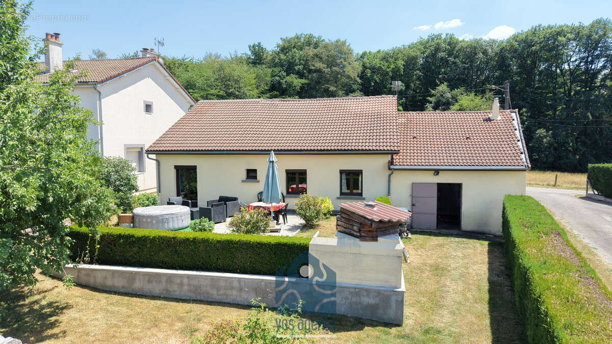 Maison plain-pied avec terrasse, garage et annexes - photo 13