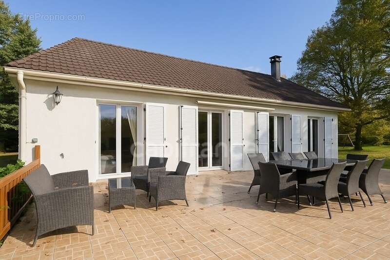 Maison à CHARNY