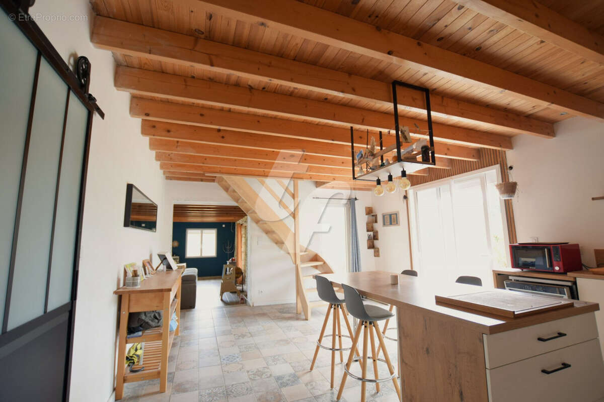Maison 134 m² à Notre-Dame-Des-Landes  - photo 6