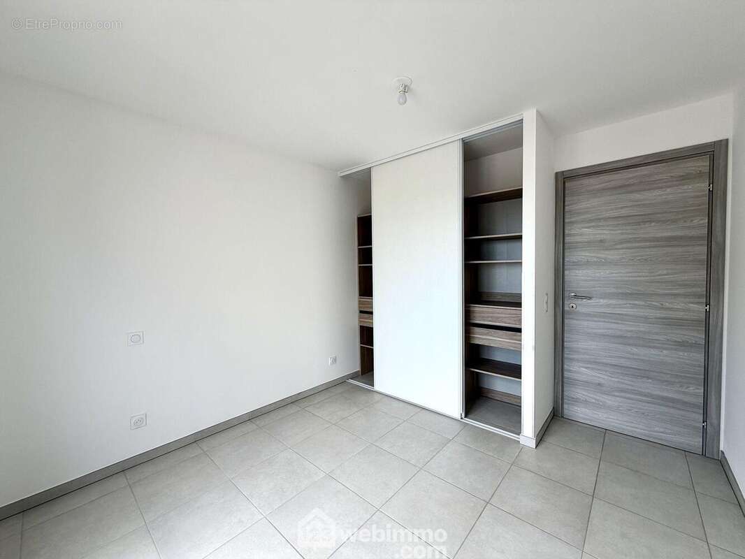 Chambre n°2 - Appartement à BASTIA