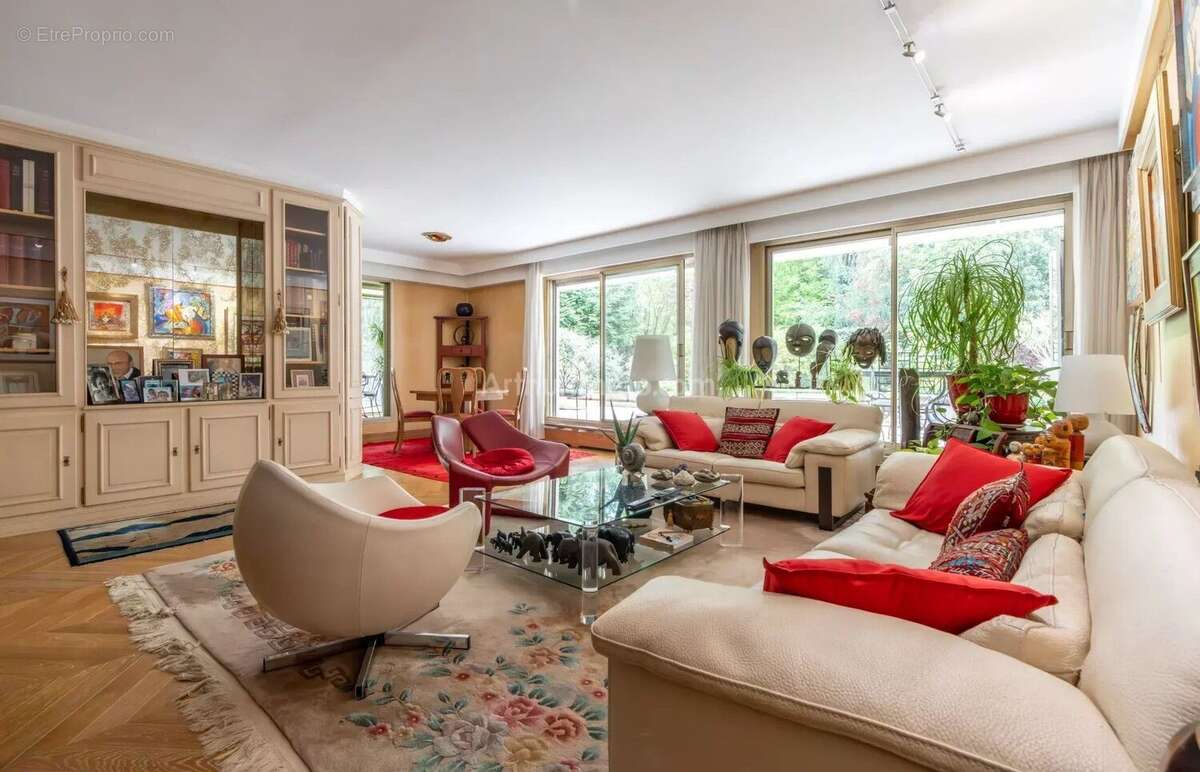Appartement à NOGENT-SUR-MARNE