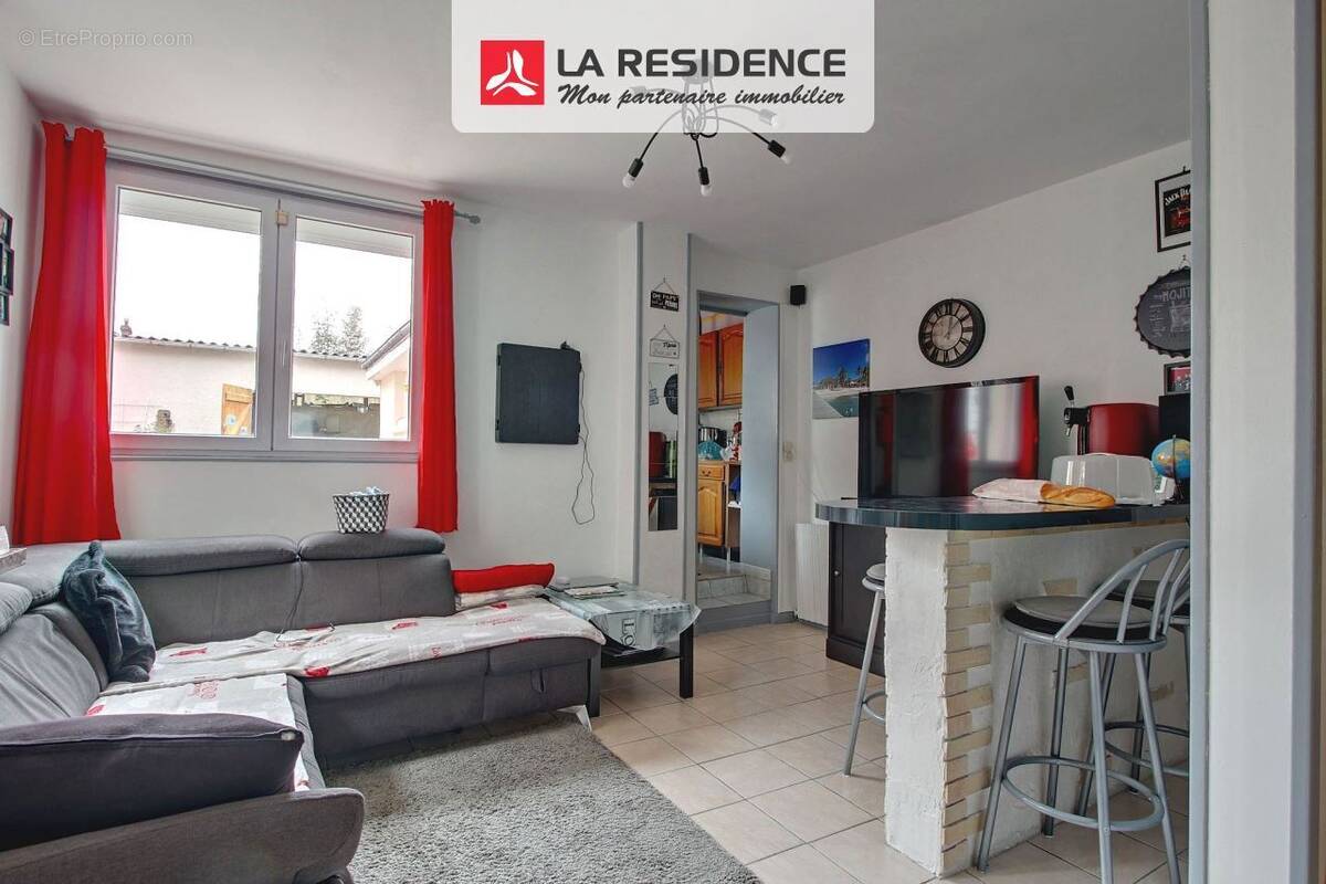 Maison à SAINT-ETIENNE-DU-ROUVRAY