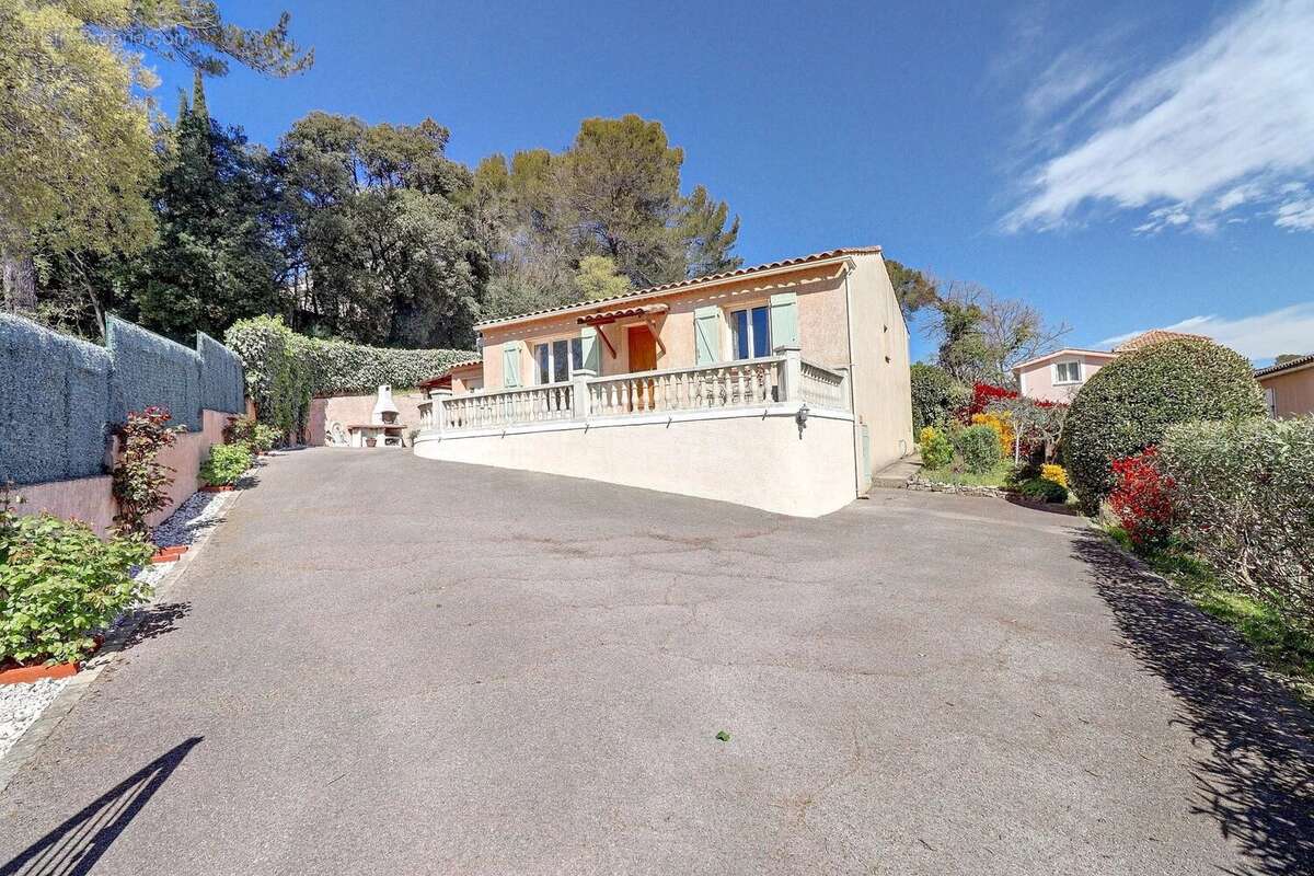 Maison à DRAGUIGNAN