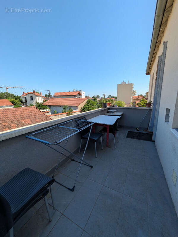 Appartement à LE COTEAU