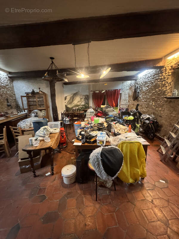 Commerce à COURTENAY