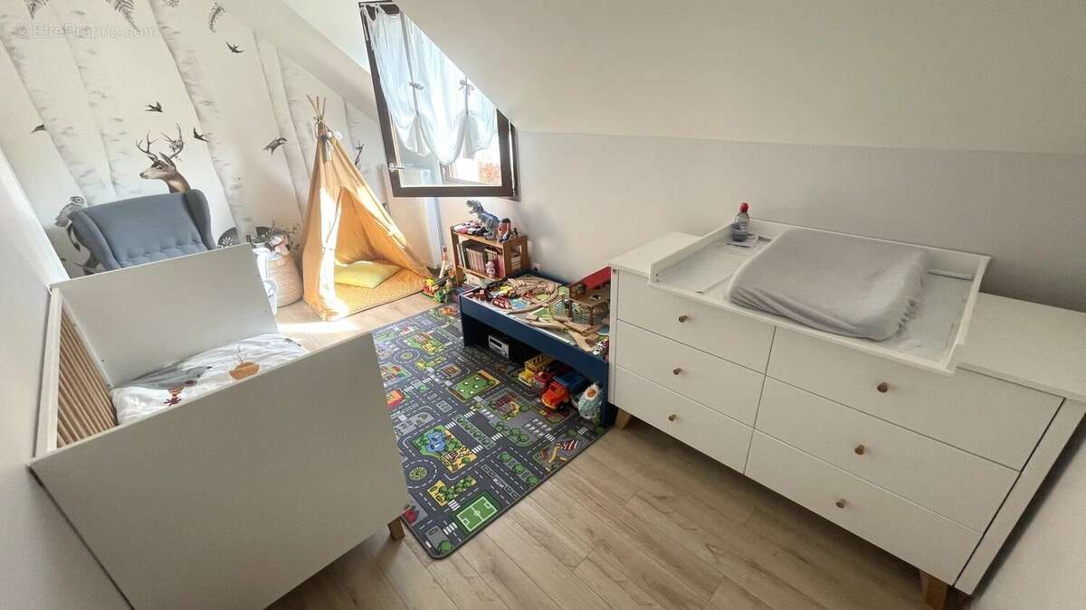 Appartement à MAFFLIERS