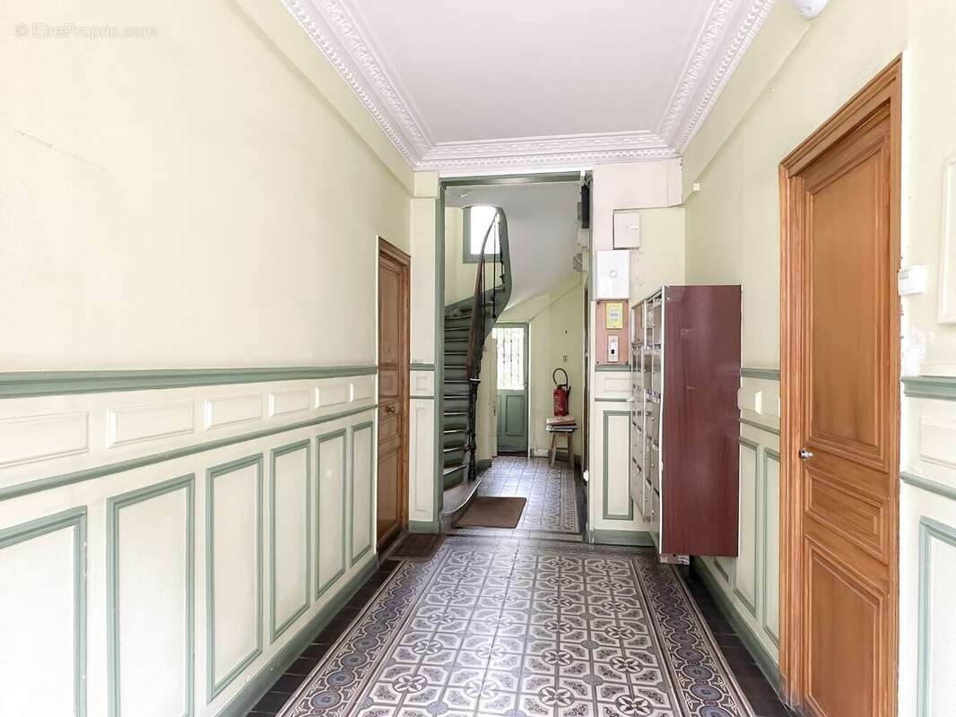 Appartement 2 pièces Métro Mairie St-Ouen - photo 7