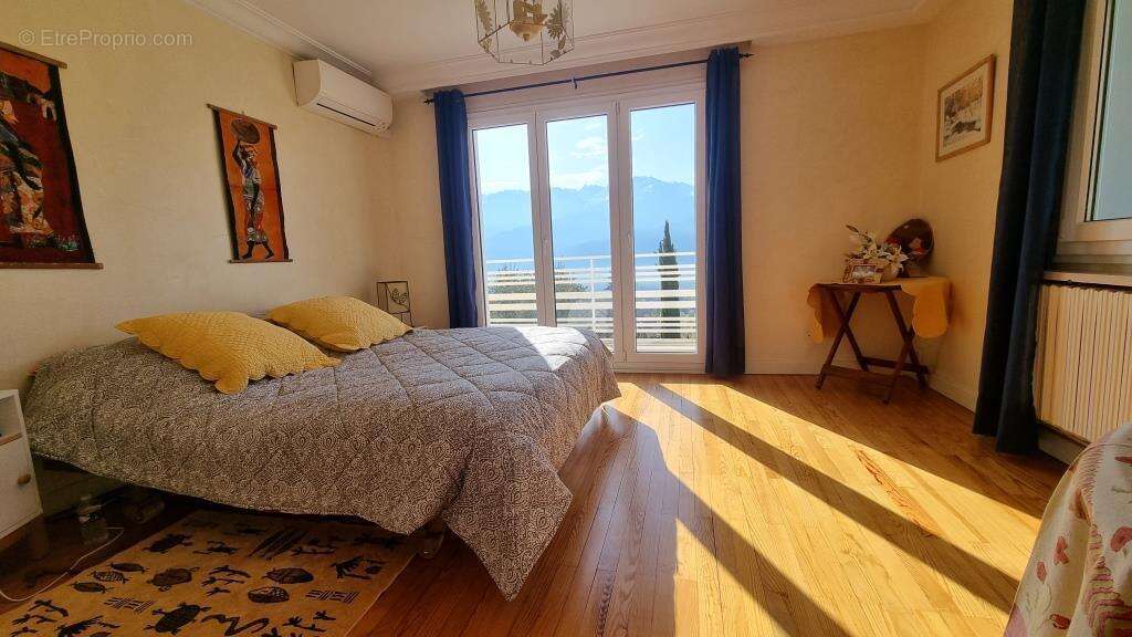 Maison à SAINT-ISMIER