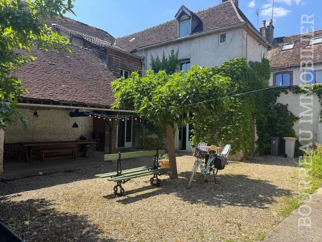 Appartement à ARMEAU