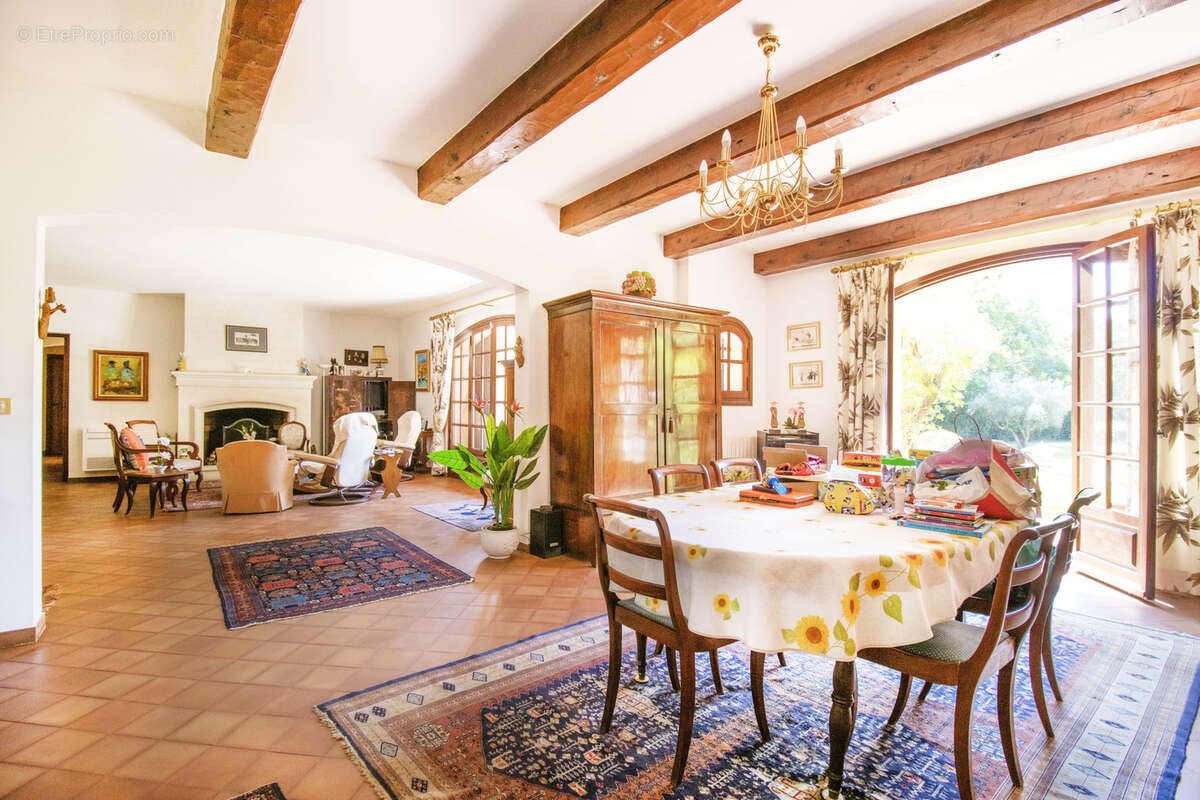 Maison à HYERES