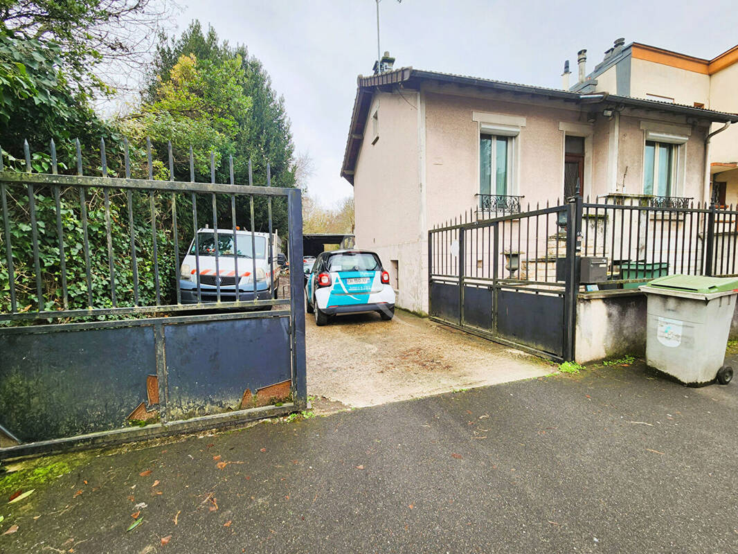 Maison à FRESNES