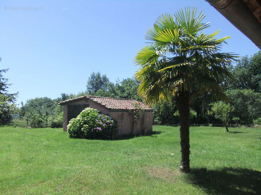 Maison à MONBARDON