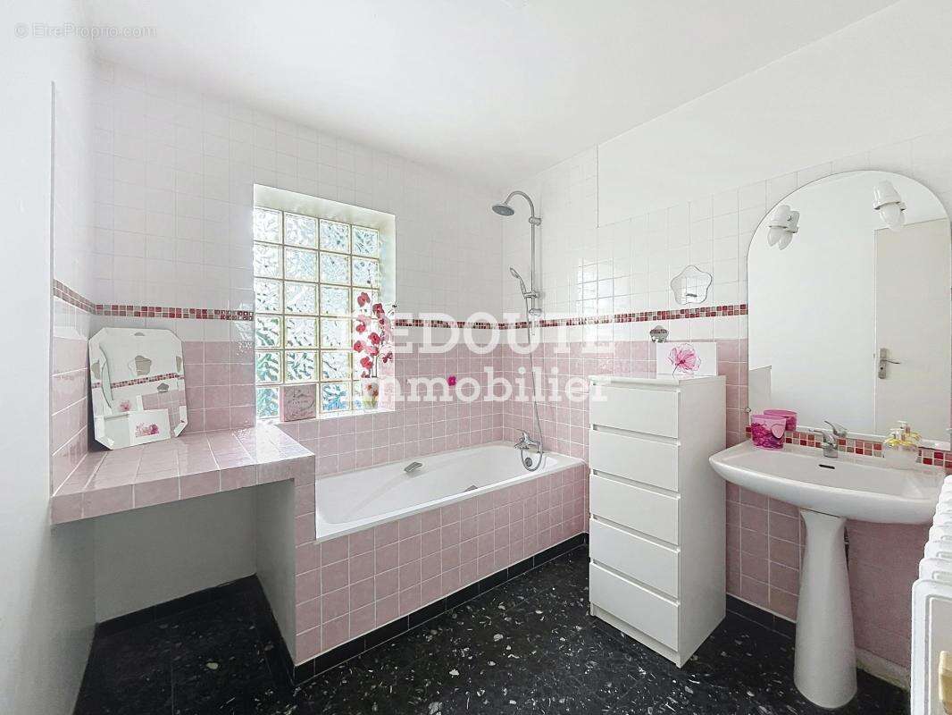 A vendre, maison de type 5 à MARDEUIL - photo 8