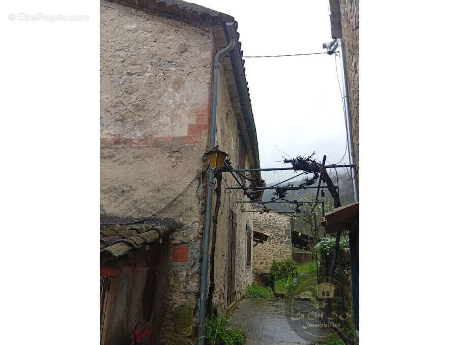 Maison à LE FUGERET