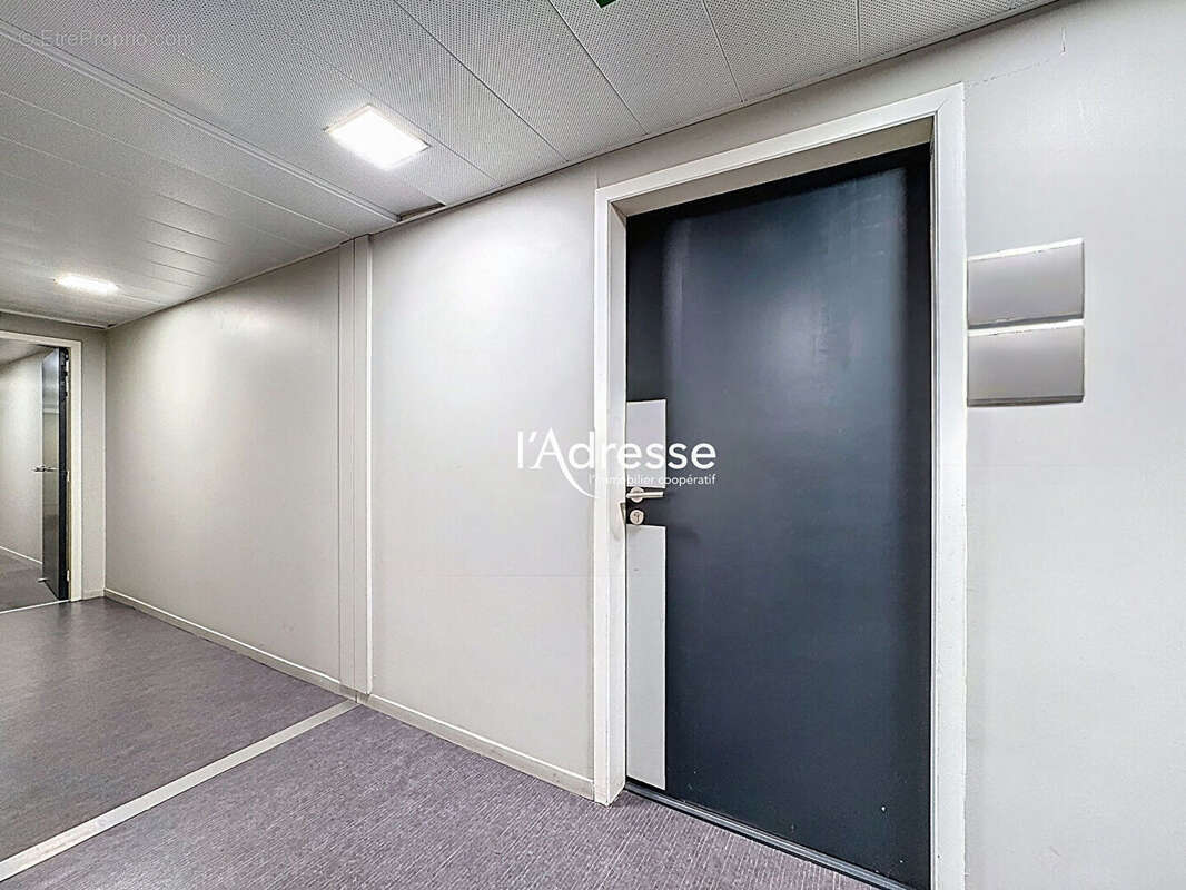 Exclusivité l'Adresse Immobilier - Plaisance du Touch - Local professionnel de 47.80m² avec 1 place de parking en Sous-sol - Pla - photo 12