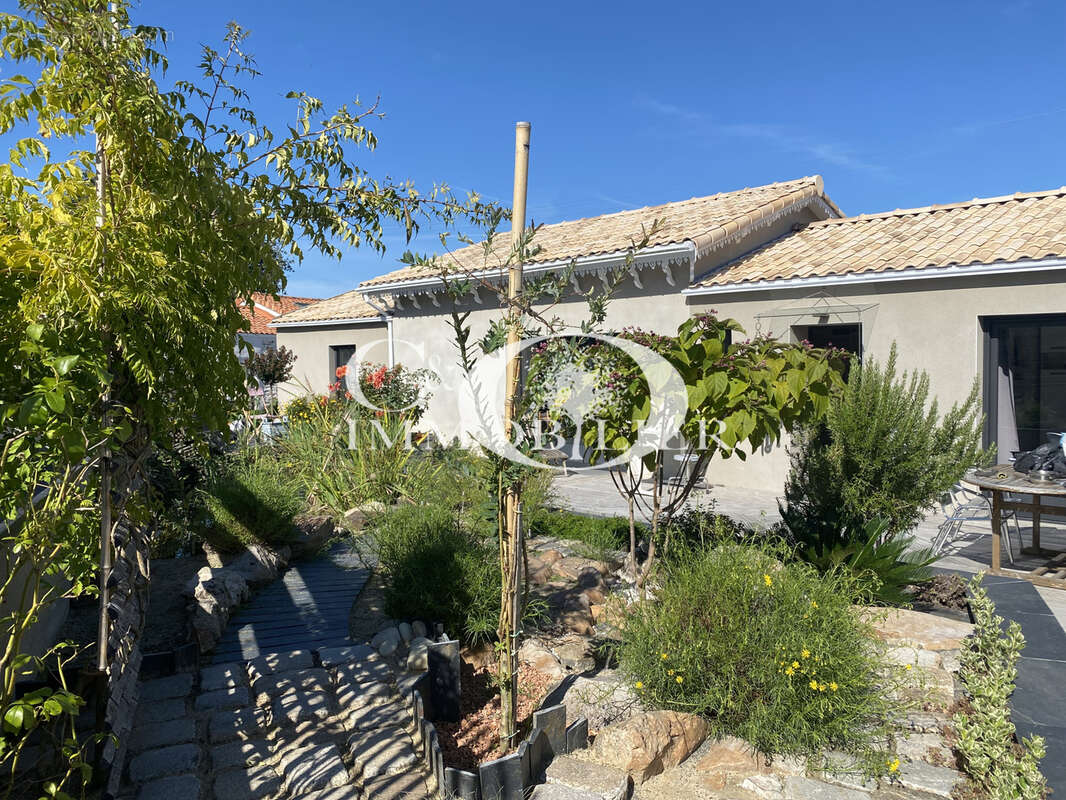 Maison à MONTBERT