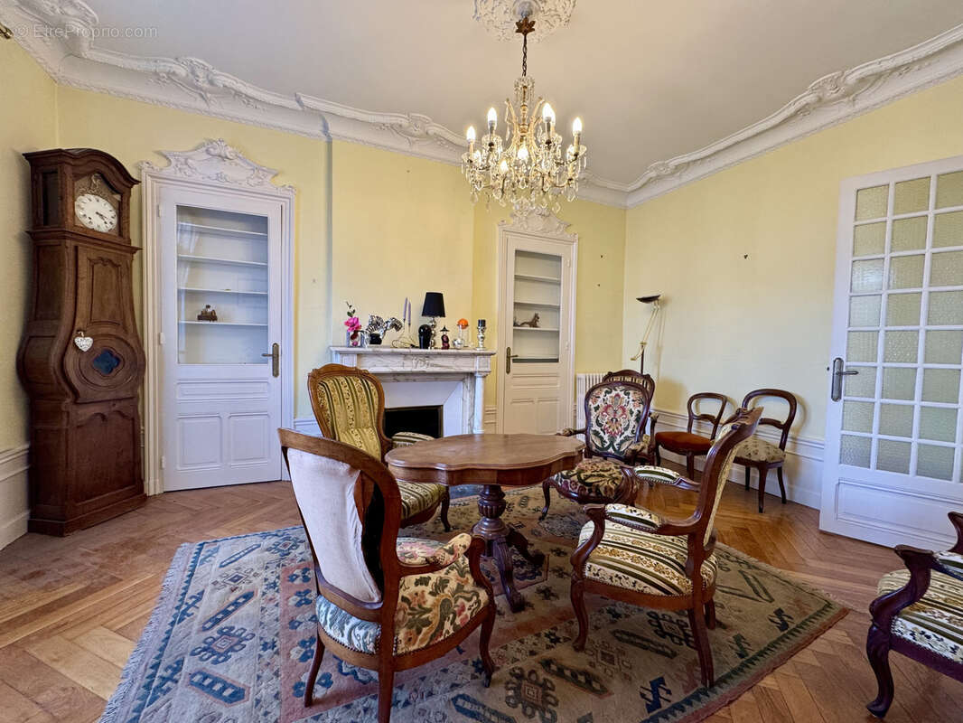 Appartement à SAINT-ETIENNE