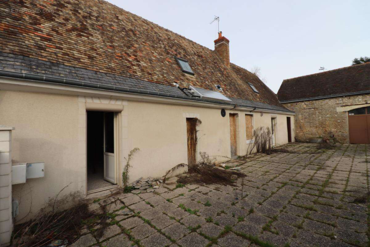 Maison à SAVIGNE-SUR-LATHAN