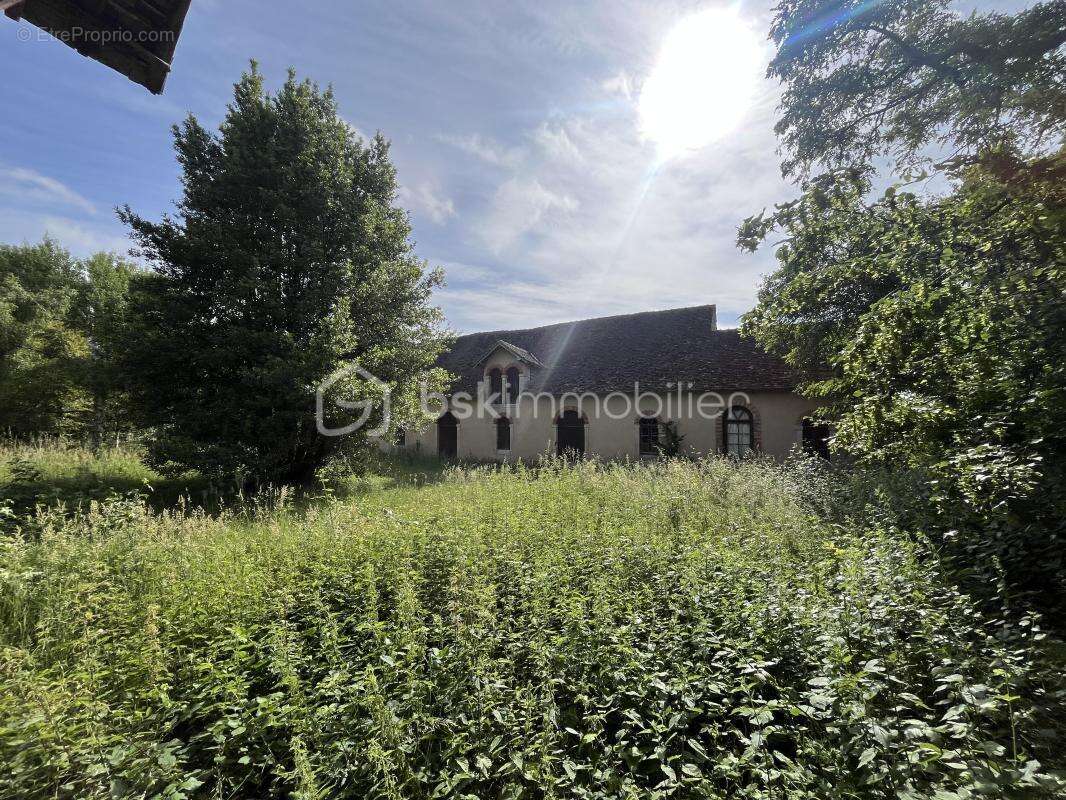 Maison 170m2 avec bâtiment annexe et dépendances sur 1,6 Ha - photo 14