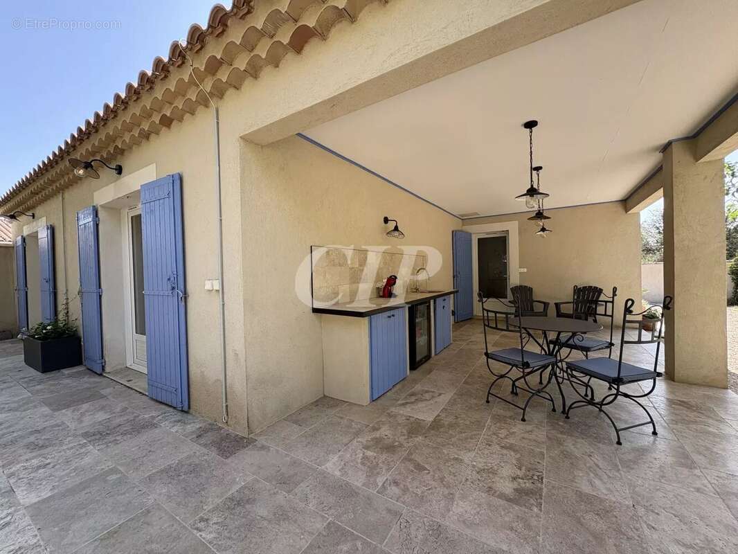 Aureille Villa de charme 175 m2 6 chambres - photo 5