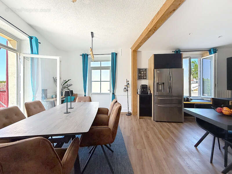 Maison rénovée 436 m² - 1 maison + salle récéption ou pour activités pro - 50 mn Lyon - photo 2