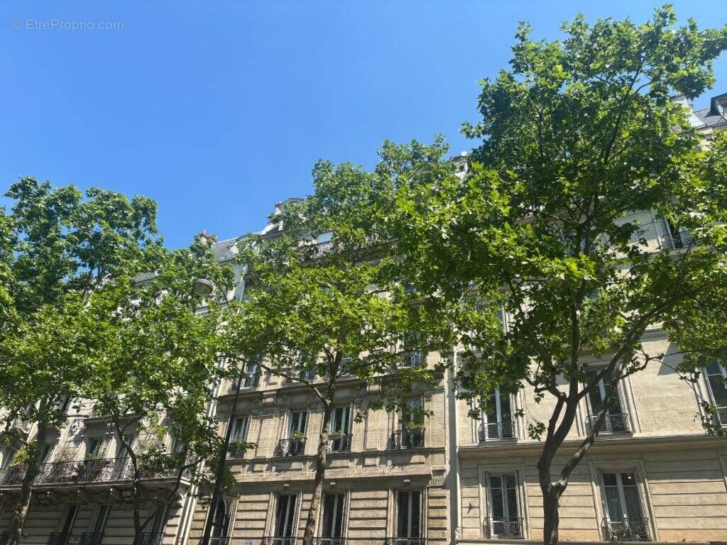 Appartement à PARIS-11E