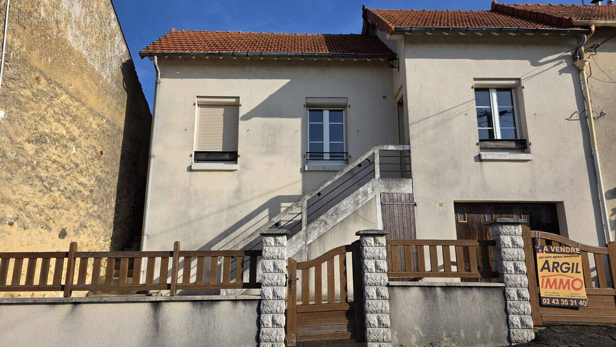 Maison à SAINT-CALAIS