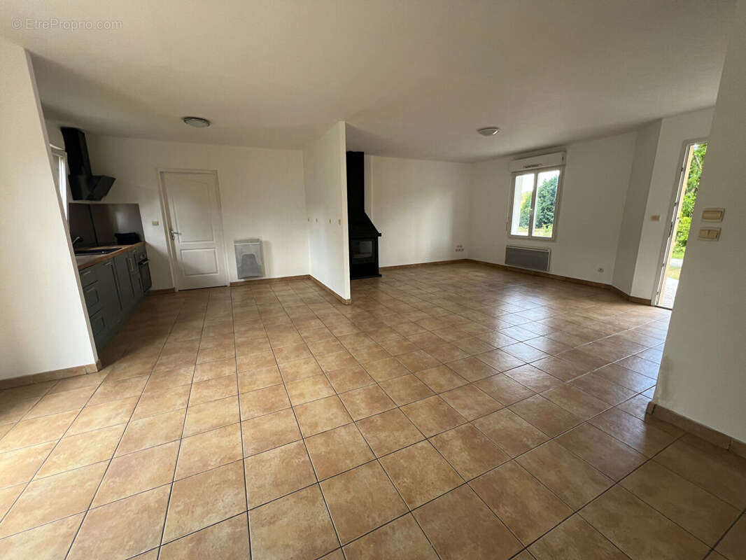 Maison à SAINT-EVROULT-DE-MONTFORT