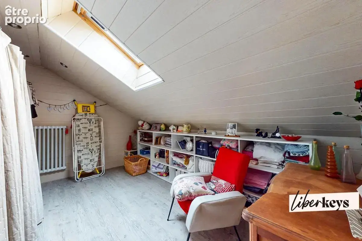 Maison de ville de 104 m² avec jardin et stationnement pour 5 véhicules, à deux pas du centre de Bourg-en-Bresse - photo 8