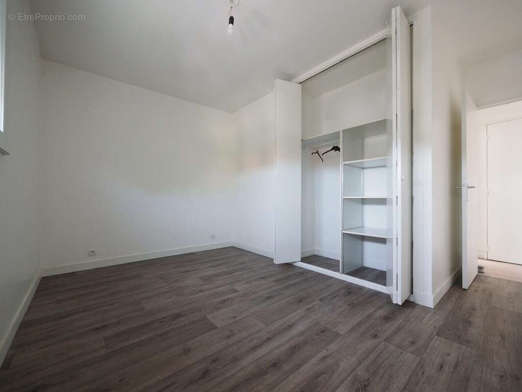 Appartement à FONTENAY-LE-FLEURY