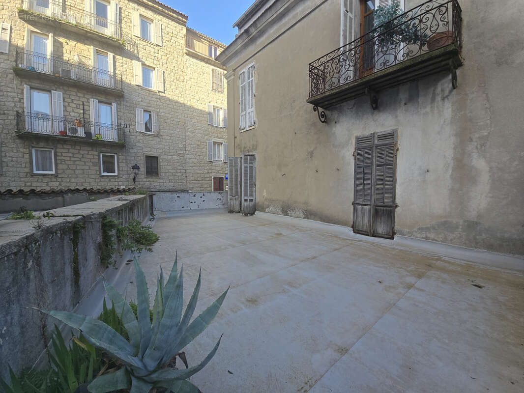 Appartement à SARTENE