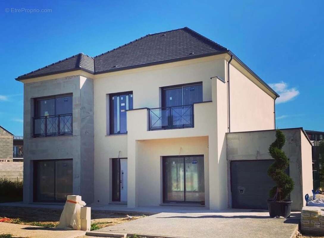 Terrain à BESSANCOURT