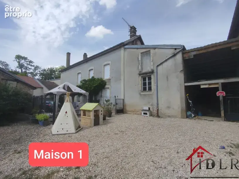 Ensemble immobilier compose de 3 maisons - photo 4