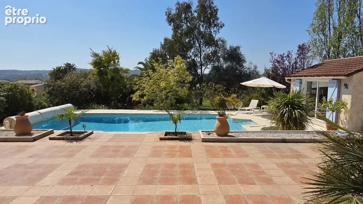 Tourrettes, villa de plain-pied, studio indépendant, piscine. - photo 21