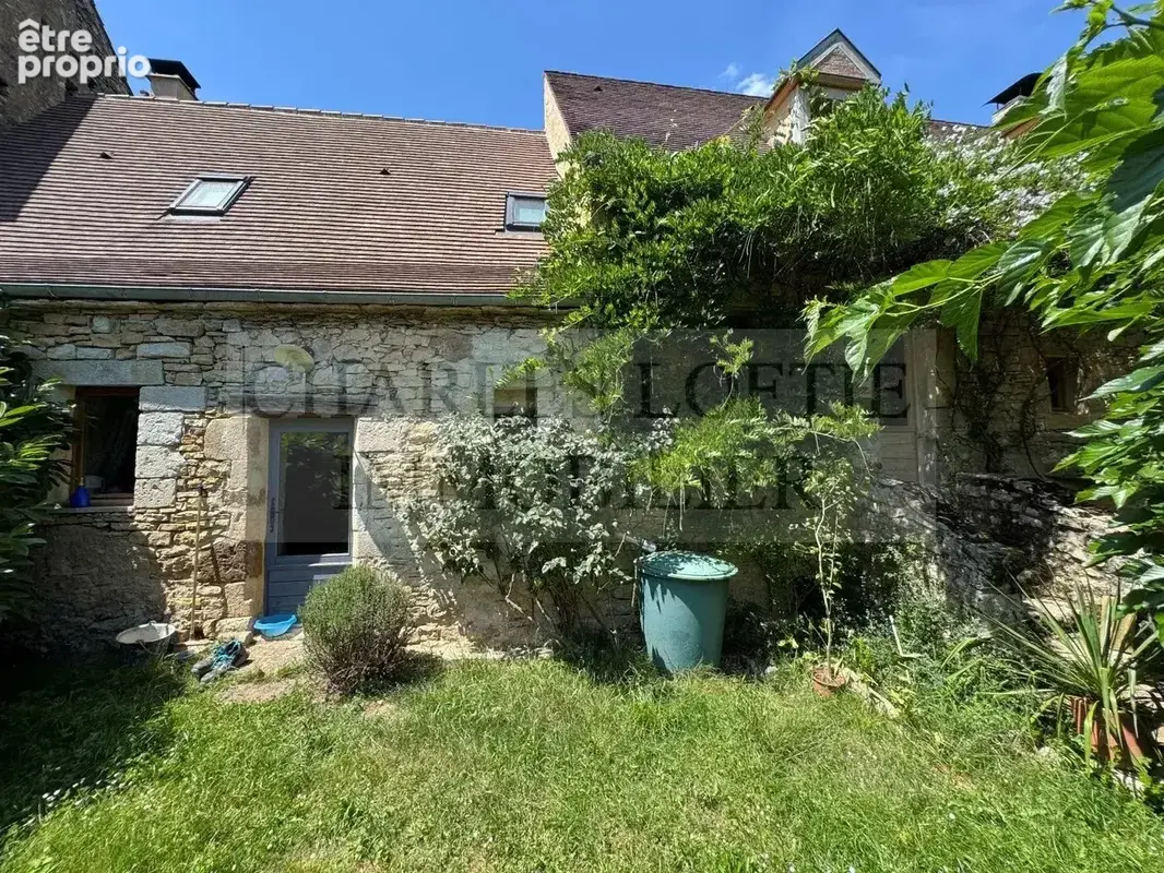 Charmante maison de village en pierre avec terrain arboré de 2400 m² - photo 19