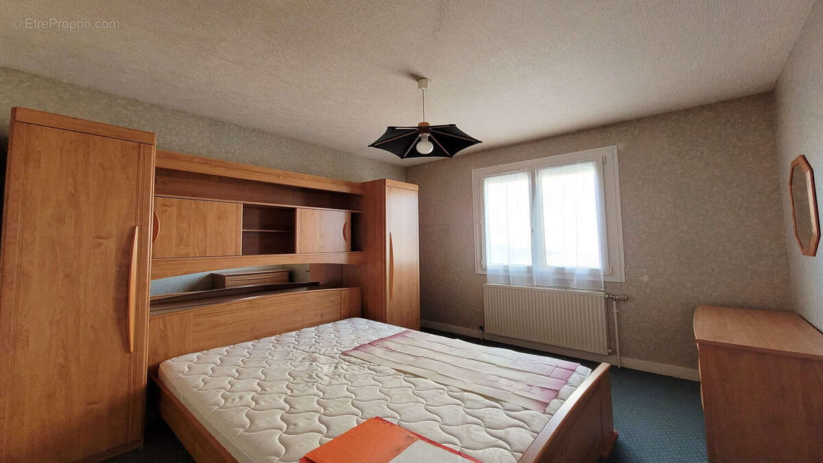 Maison à NOYAL-SUR-VILAINE