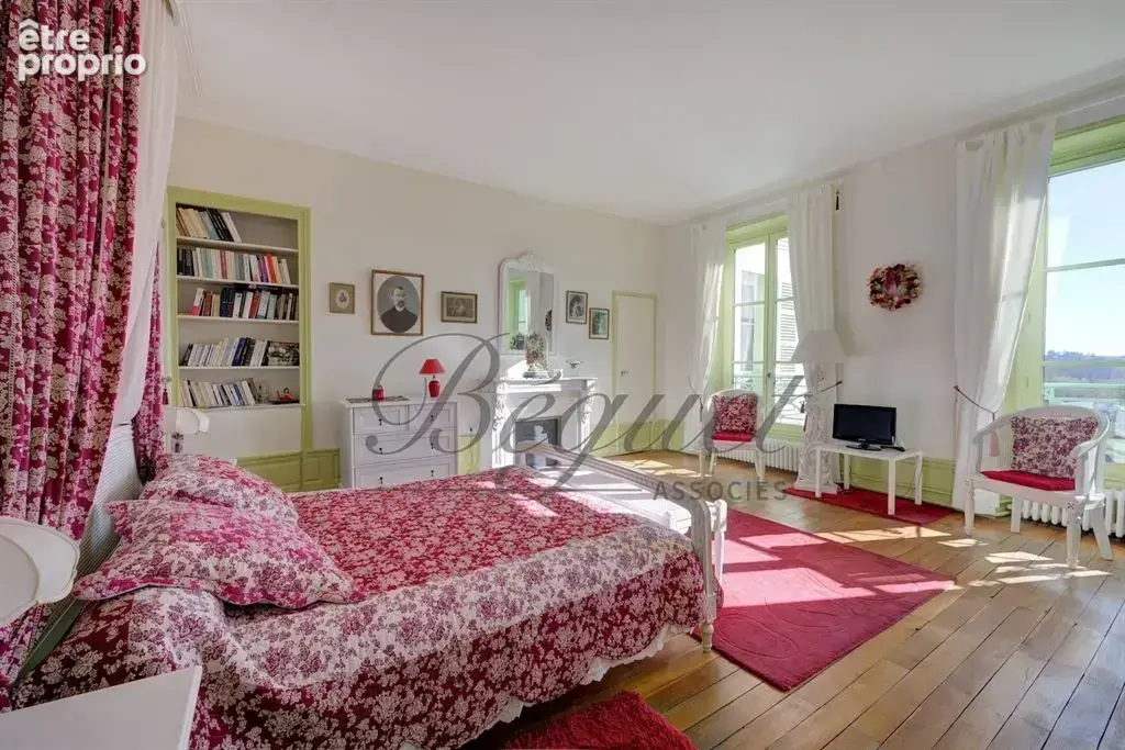 Loches (37600), Indre-et-Loire — Maison familiale de 430 m², 8 à 11 chambres, terrasses et jardin de 1 190 m² - photo 12