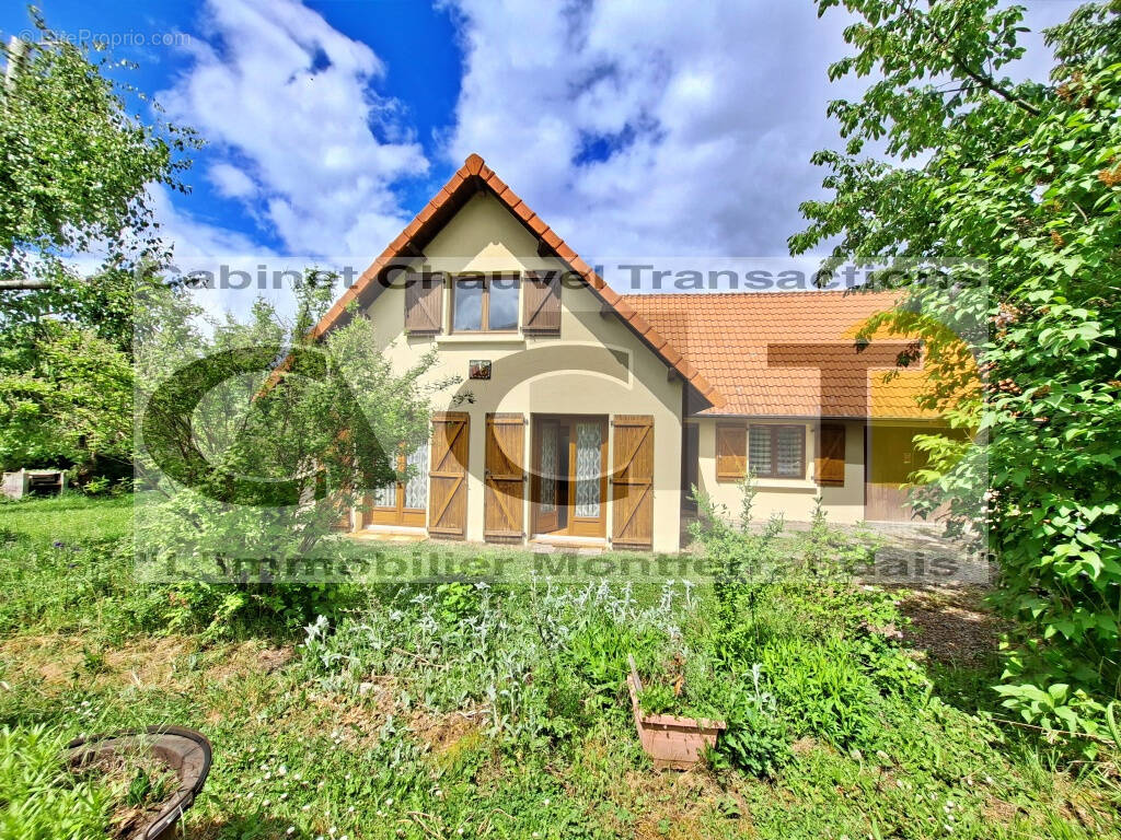 Maison à CEYRAT