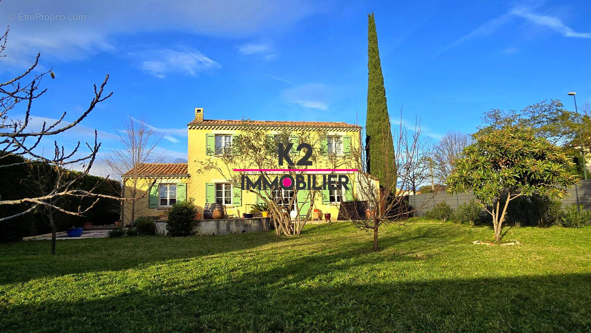 Maison à MONTELIMAR