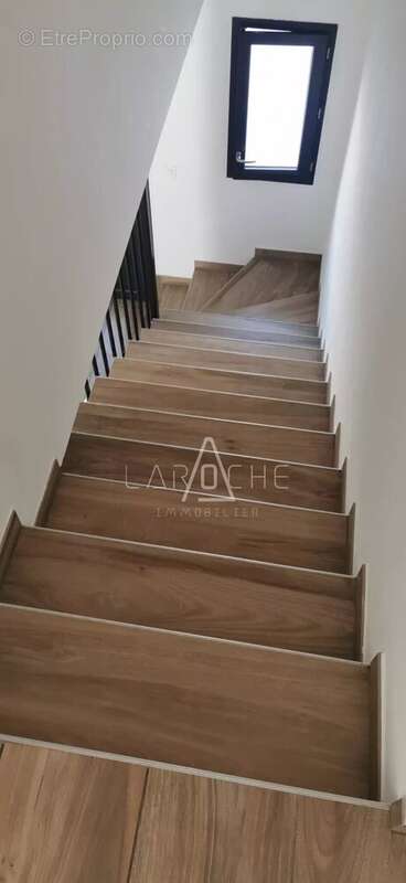 Maison à SAINT-GENIS-DES-FONTAINES