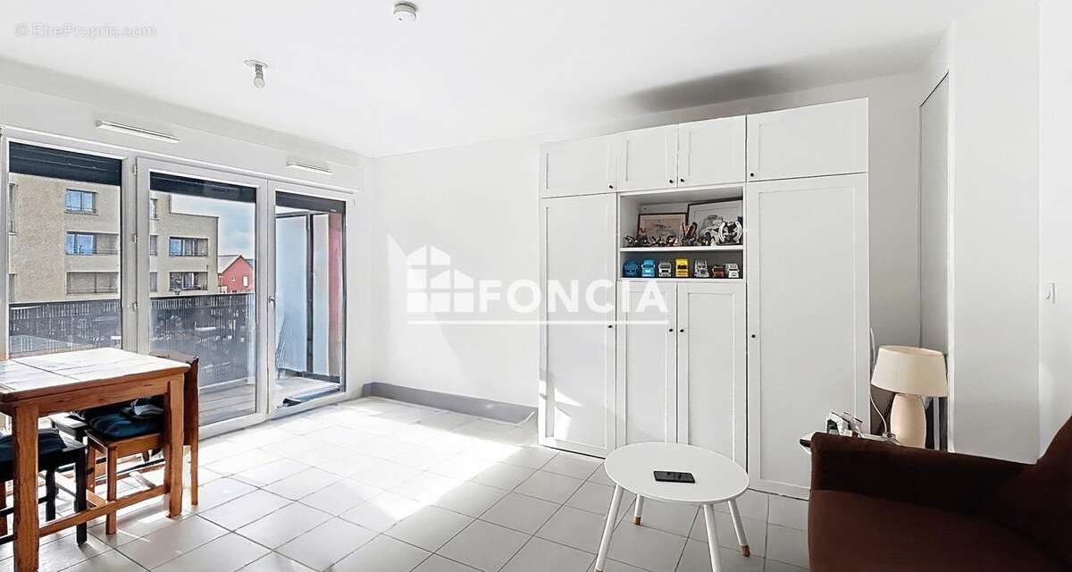 Appartement à COLOMBELLES