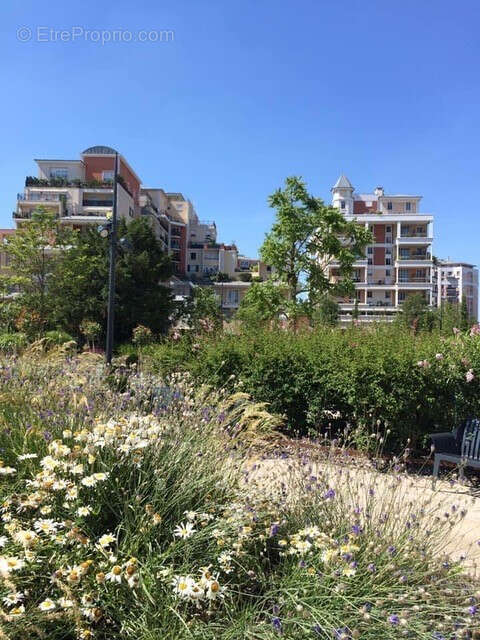 Appartement à COURBEVOIE